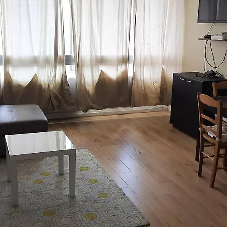 One Bedroom In Paris La Defense *